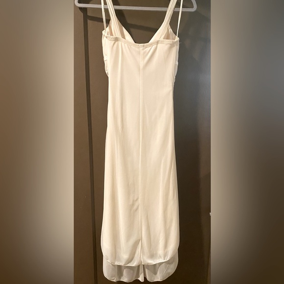 Cream homecoming dress - Picture 2 of 2
